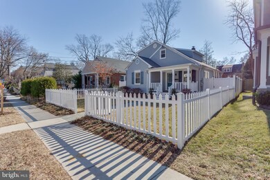 4602 Chestnut St, Bethesda, MD 20814 - photo 2