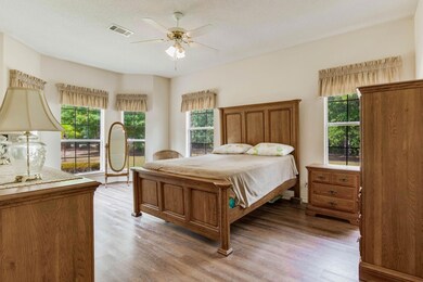 89-5711 Country Squire Drive-16