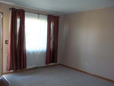 1361 Pegwood Dr, Columbus, OH 43229 - photo 2