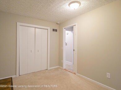 920 N Jenison Ave, Lansing, MI 48915 - photo 7