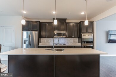 3114 Belair Gate Ln, Landover, MD 20785 - photo 6