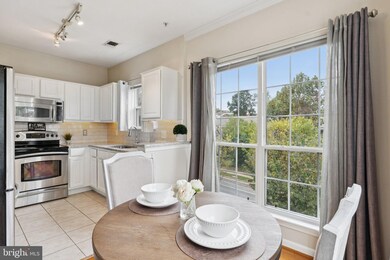 4561 Strutfield Ln unit 3305, Alexandria, VA 22311 - photo 6