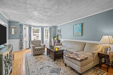 50 Hutchinson Rd, Walpole, MA 02081 - photo 3