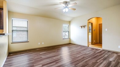 423 Glenwood St, Gainesville, TX 76240 - photo 7