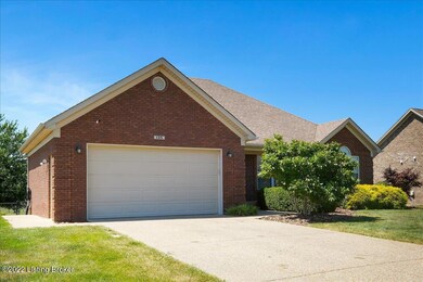 135 Green Wood Dr, Mount Washington, KY 40047 - photo 2