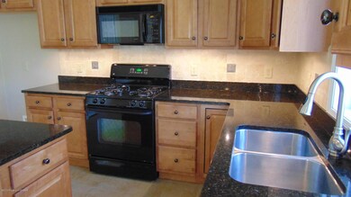 Kitchen w/Under-Cabinet Lighting