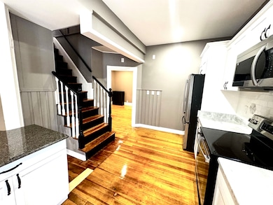 23 Oak St, Derry, NH 03038 - photo 5