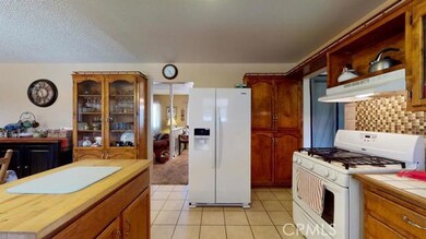 unlisted-address, Victorville, CA 92395 - photo 3