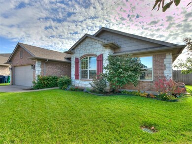 View of front of house featuring a front yard and 