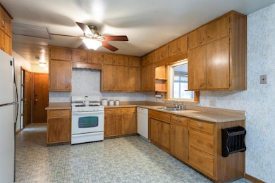 242 Carnation St, Dyer, IN 46311 - photo 5