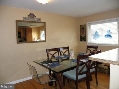 2733 Maxwell St, Philadelphia, PA 19136 - photo 5