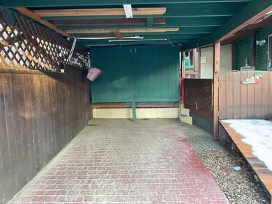 2 Carport and storage sheds