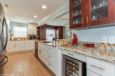 03_1595SW13thTer_5_Kitchen_HiRes