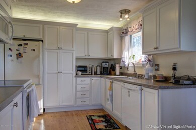 Expanisve Kitchen