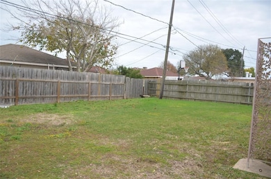2806 Pine St, Galveston, TX 77551 - photo 2