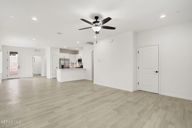 13123 Oakhampton Ave, El Paso, TX 79928 - photo 5