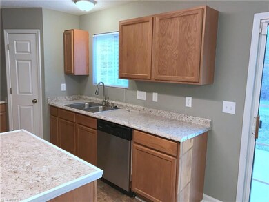 3602 Marksbury Dr, Greensboro, NC 27405 - photo 5