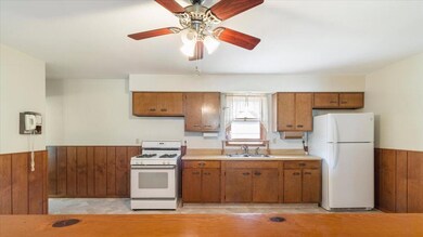 12219 Hendricks Ct, Crown Point, IN 46307 - photo 7