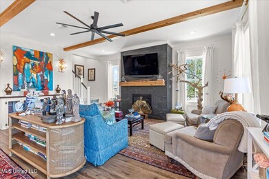 Living Room with fireplace