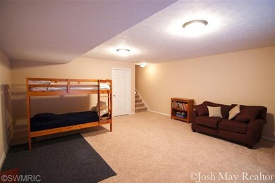 756 Four Ponds Ct SE, Byron Center, MI 49315 - photo 7