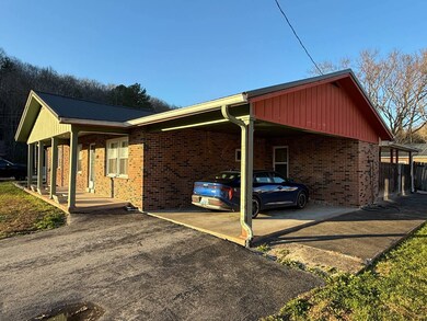 11 Garner St, Liberty, KY 42539 - photo 4