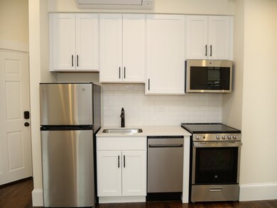 261 W Newton St unit 4, Boston, MA 02116 - photo 2
