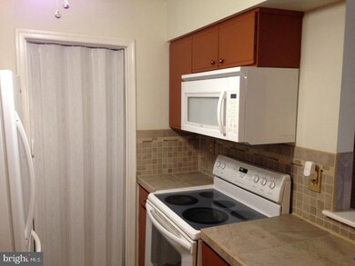 92 Claire Ct unit 2, Blackwood, NJ 08012 - photo 5