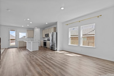 2056 Cowan Dr, New Braunfels, TX 78132 - photo 4