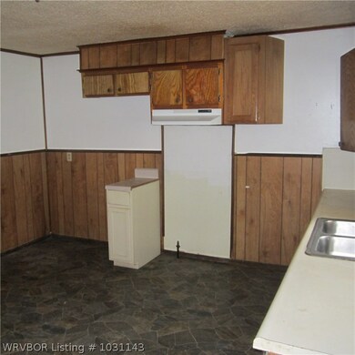 704 NE 5th St, Stigler, OK 74462 - photo 7