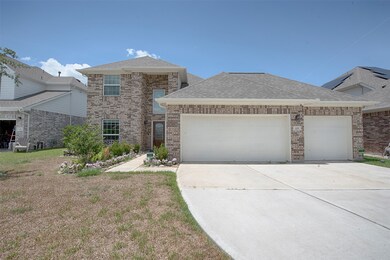 309 Burgundy Dr, Alvin, TX 77511 - photo 2