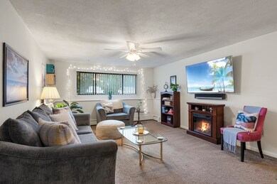 9 Hallmark Gardens unit 2, Burlington, MA 01803 - photo 6