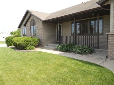 1190 S Perry Pkwy, Oregon, WI 53575 - photo 2