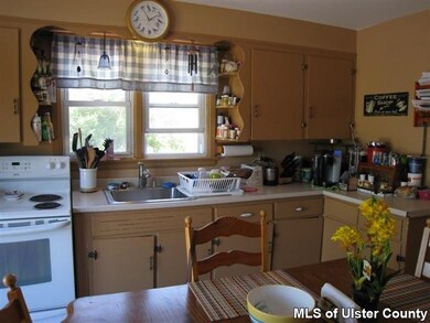 221 Chapel Hill Rd, Highland, NY 12528 - photo 3