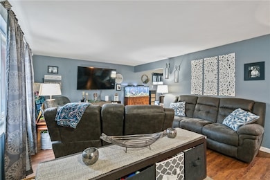 3242 Provost Rd, Pittsburgh, PA 15227 - photo 5