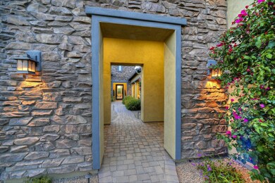 003_Entrance