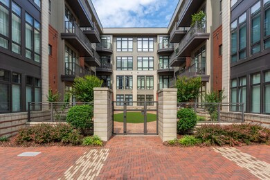 09 - 129 Walnut St_Unit 103 - Exteriors