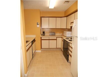 Crystal Bay at Feather Sound unit C104, Clearwater, FL 33762 - photo 2