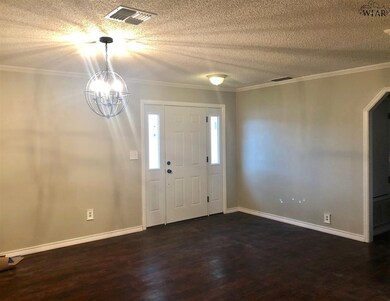 1547 Malcolm Ln, Wichita Falls, TX 76302 - photo 2