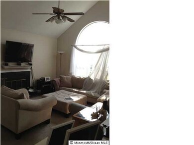 38 Dennis Ct, Hightstown, NJ 08520 - photo 2