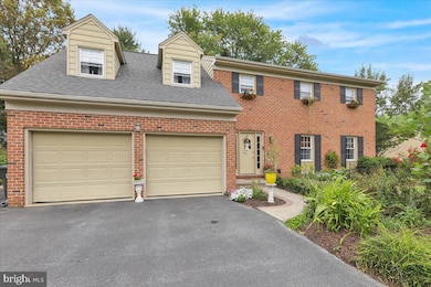 561 Millcross Rd, Lancaster, PA 17601 - photo 2