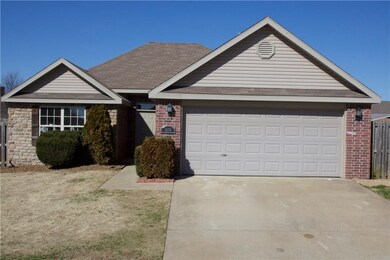 1434 Leesburg Ave, Springdale, AR 72764 - photo 2