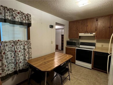 1701 Kennedy Ave, Parsons, KS 67357 - photo 6