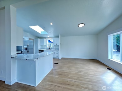 1821 75th St E unit 5, Tacoma, WA 98404 - photo 7