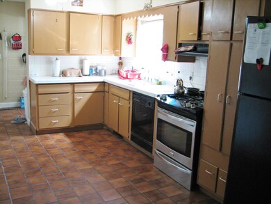 1367 Vinewood Dr, Columbus, OH 43229 - photo 2