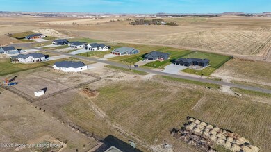 4319 Acres Dr, Dickinson, ND 58601 - photo 6