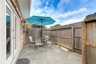 10354 Longmont Dr unit 46/2, Houston, TX 77042 - photo 5