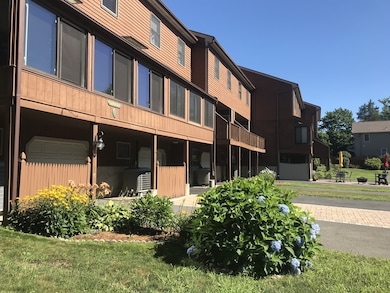 63 Hatfield St unit 4, Northampton, MA 01060 - photo 3