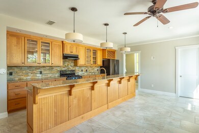 601 W Pine Ave, Eastpoint, FL 32328 - photo 4