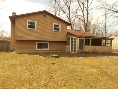 547 Treadway Blvd, Sheffield Lake, OH 44054 - photo 2