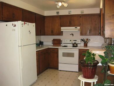 719 SE Mayberry Ave, Corvallis, OR 97333 - photo 3